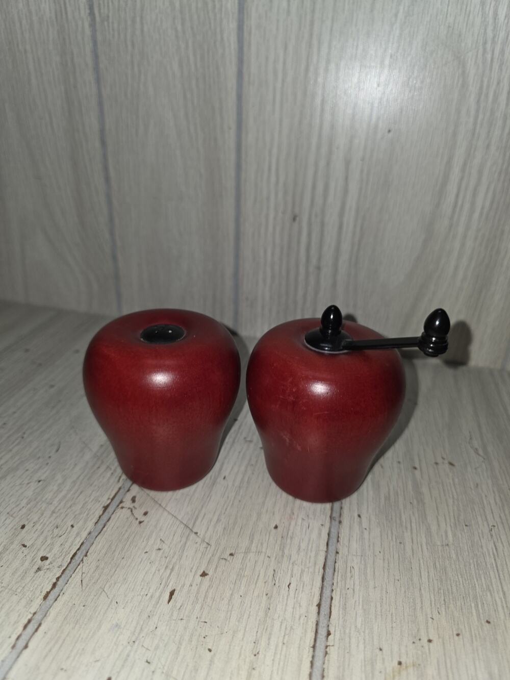 Vintage Wooden Apple Shaped Salt Shaker & Pepper Mill/Grinder Set Farmhouse
